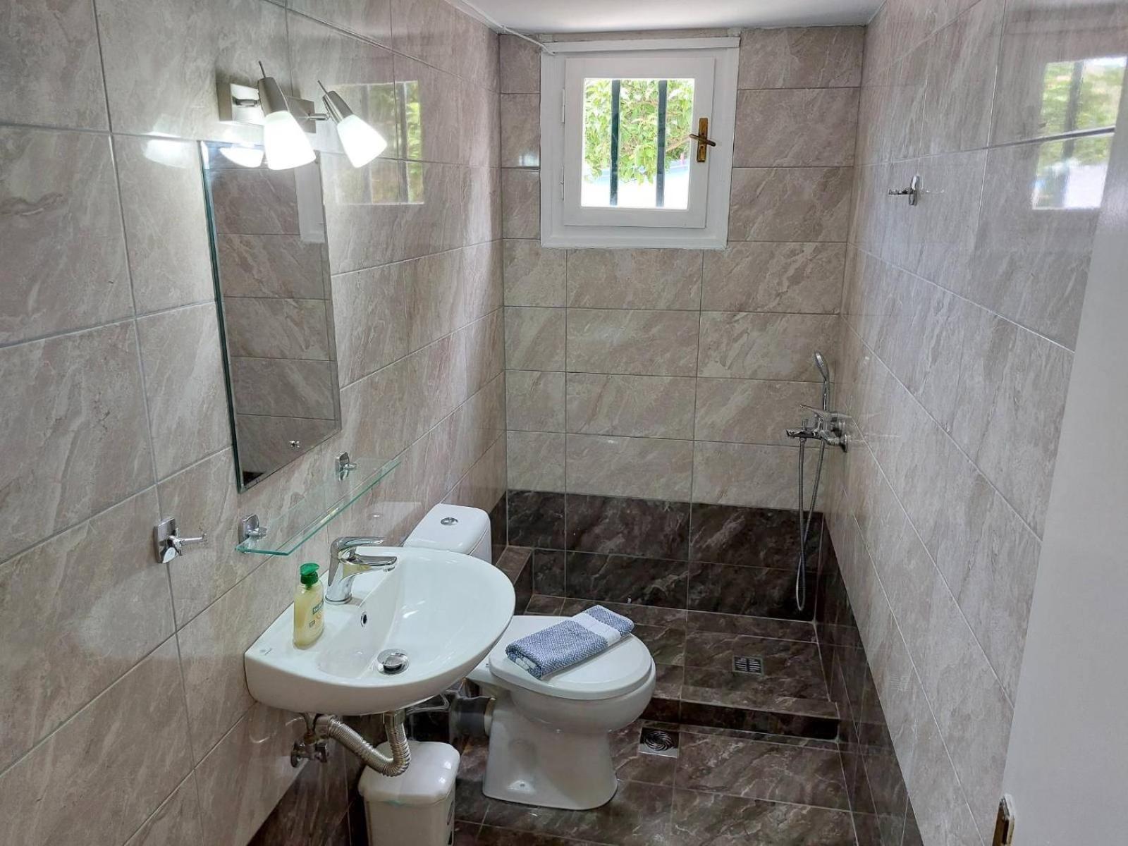 Estia & Apartment Vathy (Ithaca)