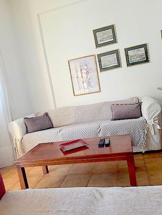 Apartment Estia & *